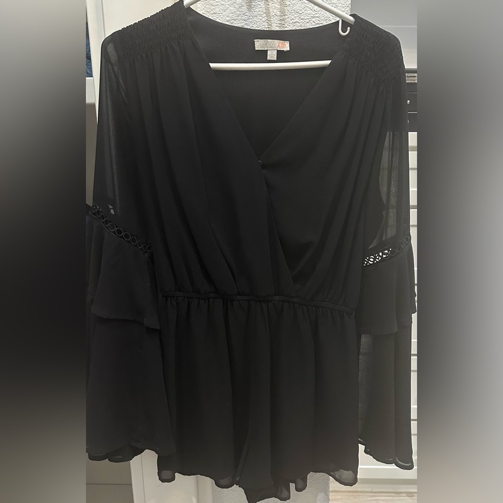 Gianni Bini Black Romper with Sheer Bell Sleeves Small - Picture 4 of 5